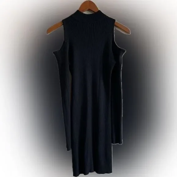 *🆕*Black off the shoulder bodycon dress - Picture 5 of 7
